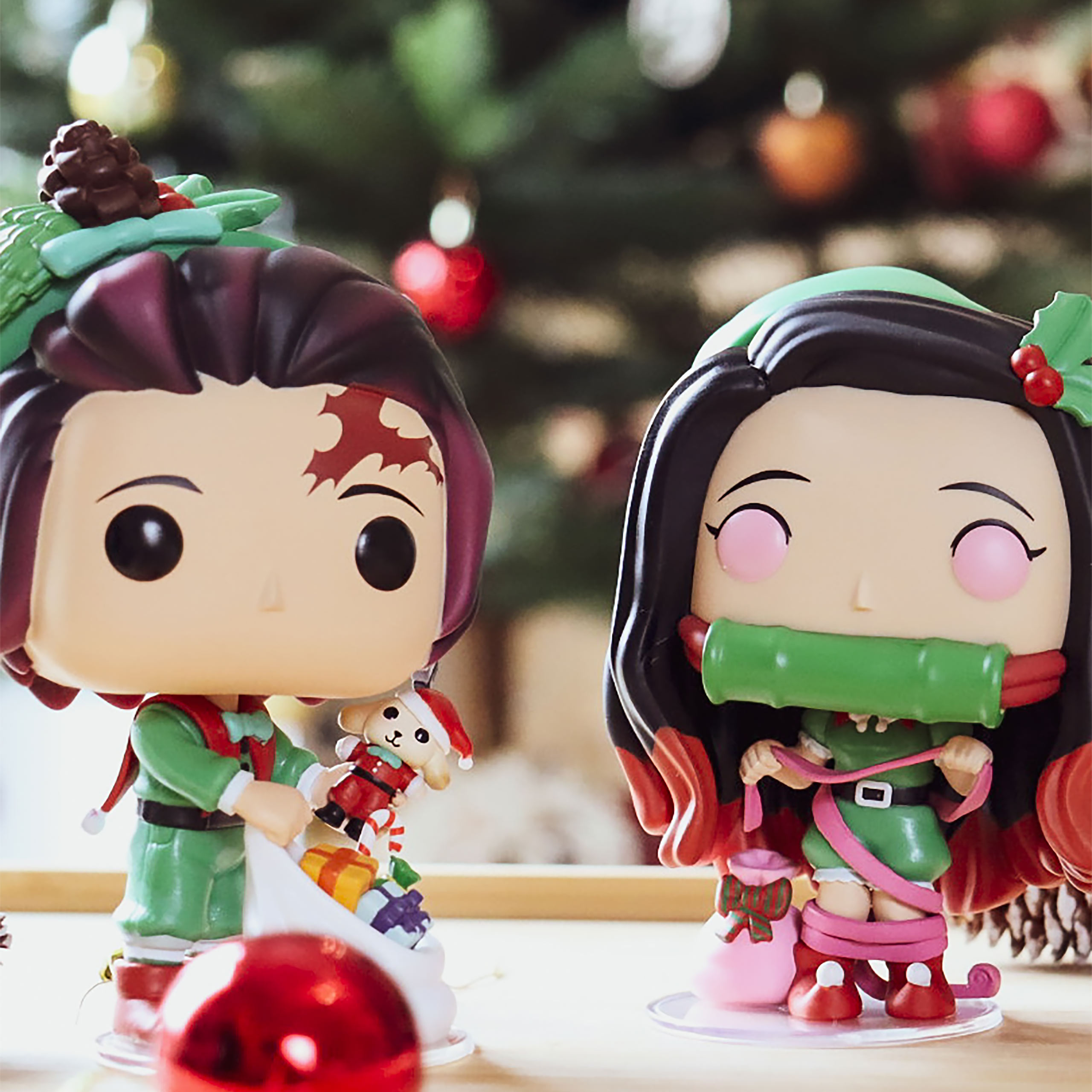 Demon Slayer - Nezuko Holiday figura Funko Pop!