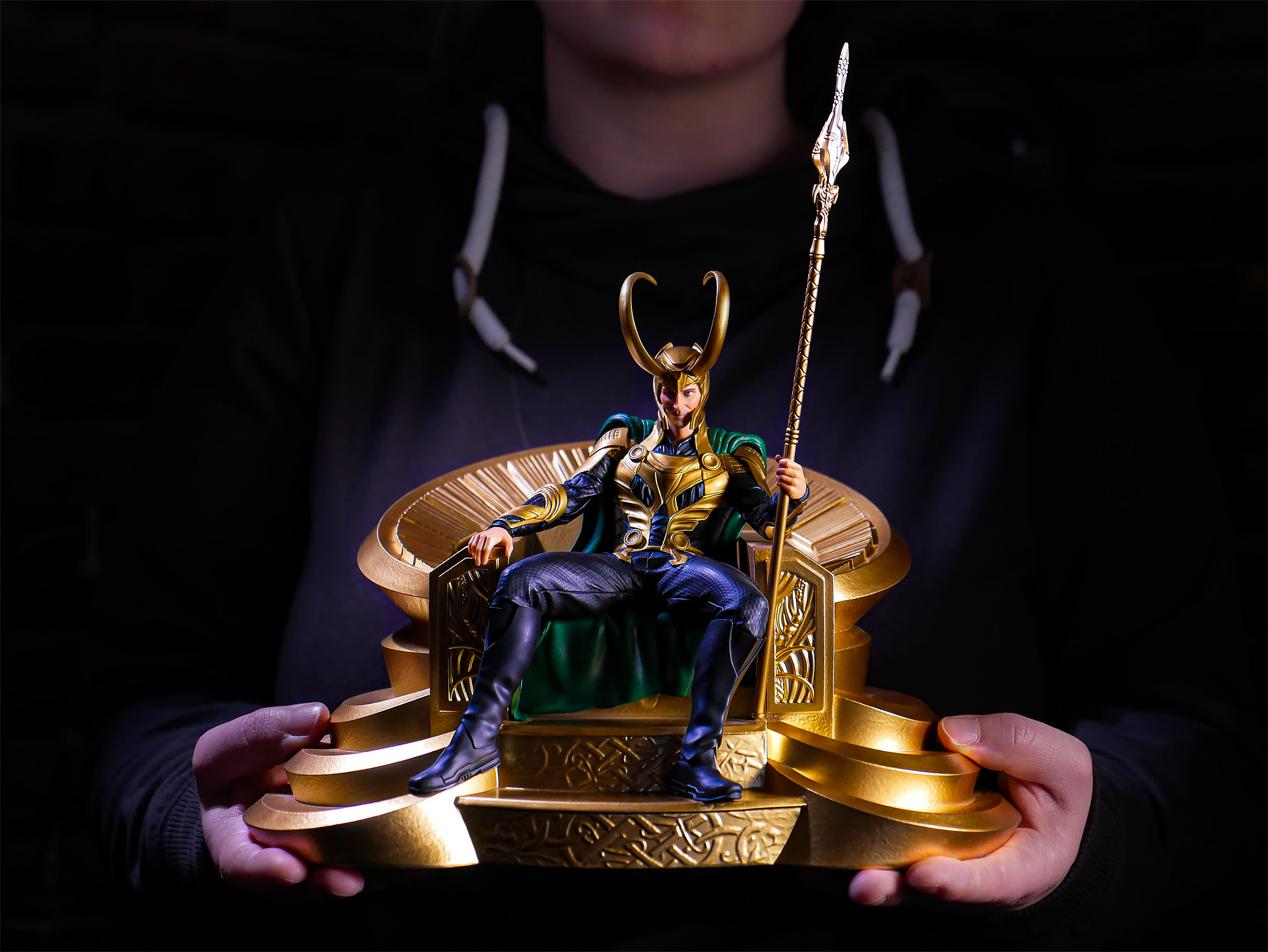 Loki - La Statue Deluxe d'Art Scale BDS de la Saga Infinity