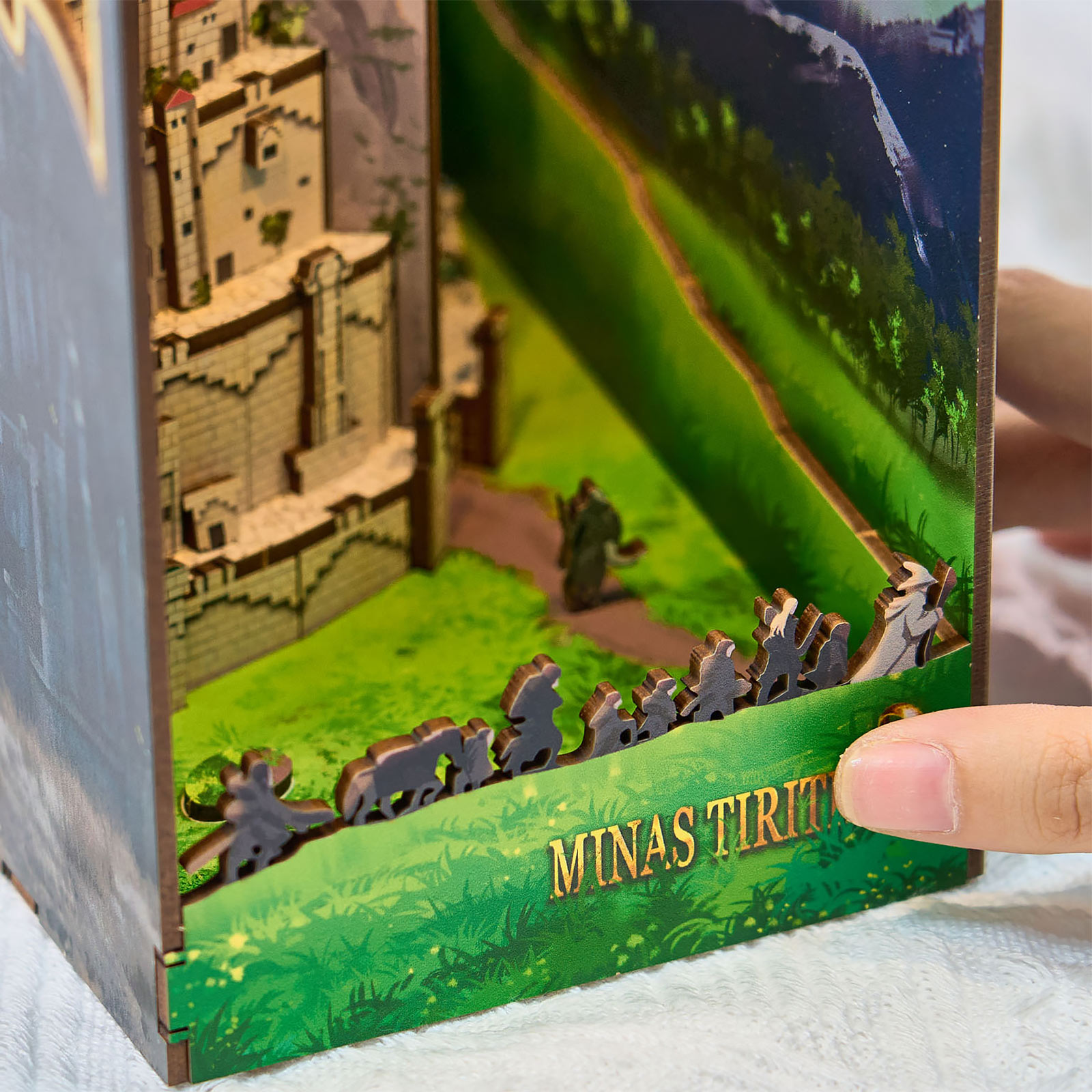 Der Herr der Ringe - Minas Tirith Book Nook Modell Bausatz Holz