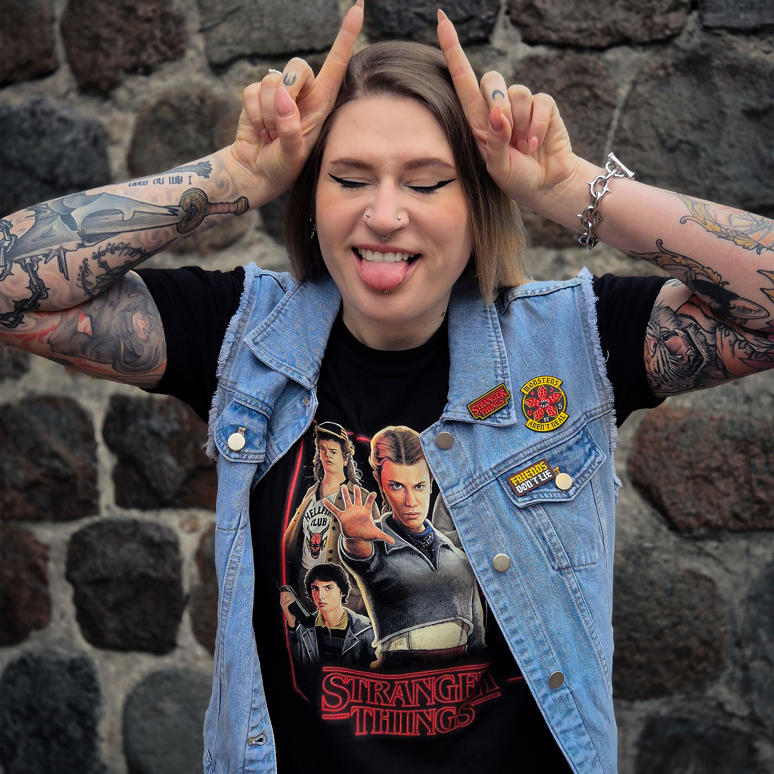 Stranger Things - Friends Pins 3er Set