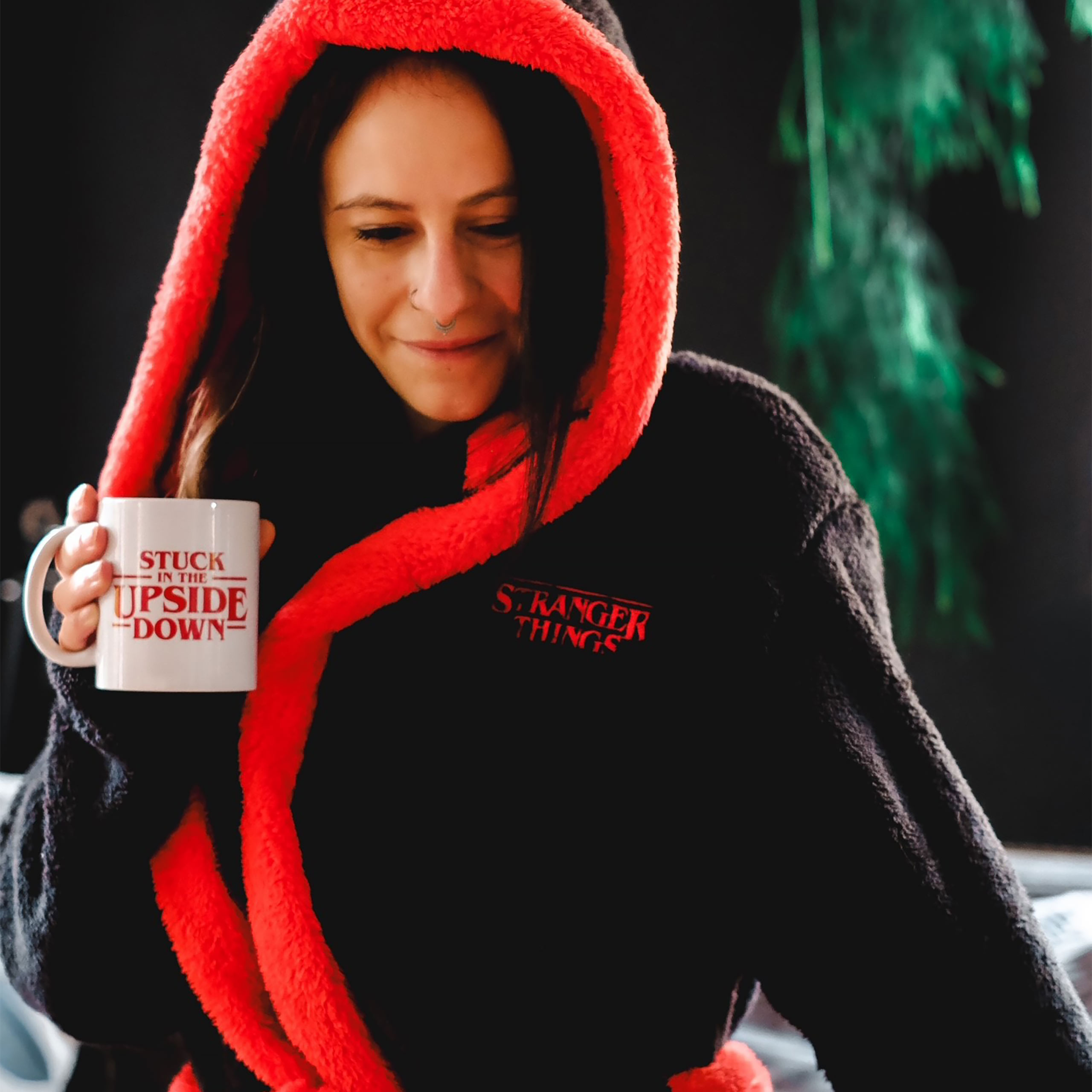 Stranger Things - Szlafrok z logo