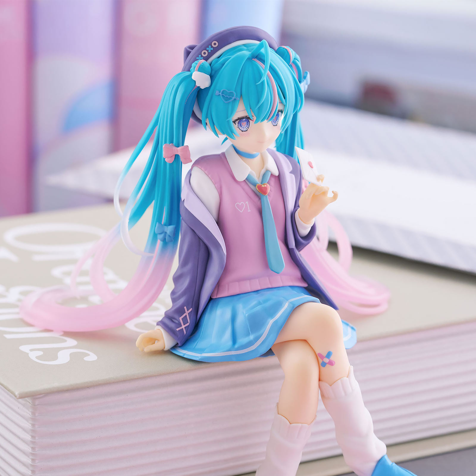 Hatsune Miku - Miku Love Noodle Stopper Figurine Blazer Navy Color Version