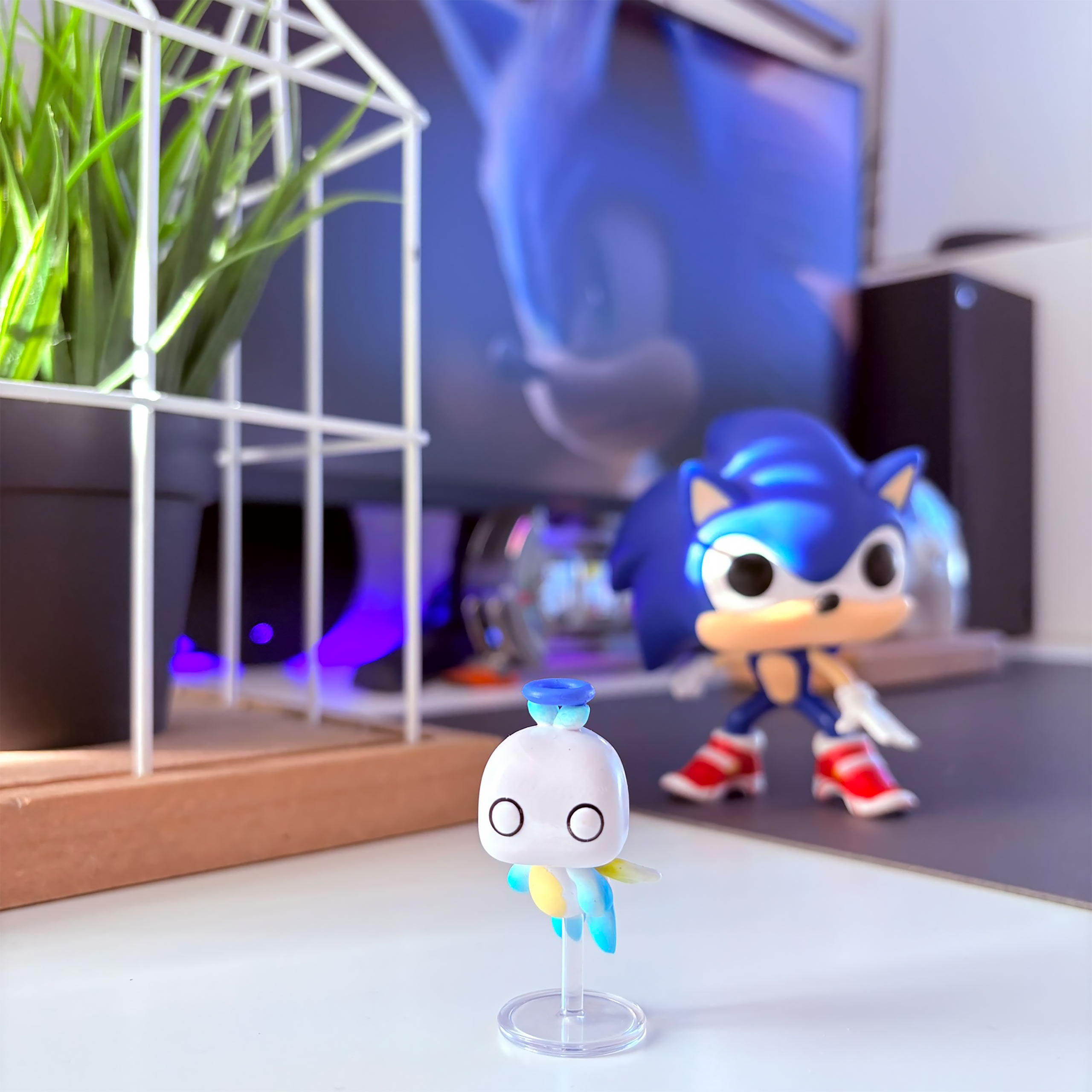 Sonic with Hero Chao Funko Pop Figure - Sonic the Hedgehog