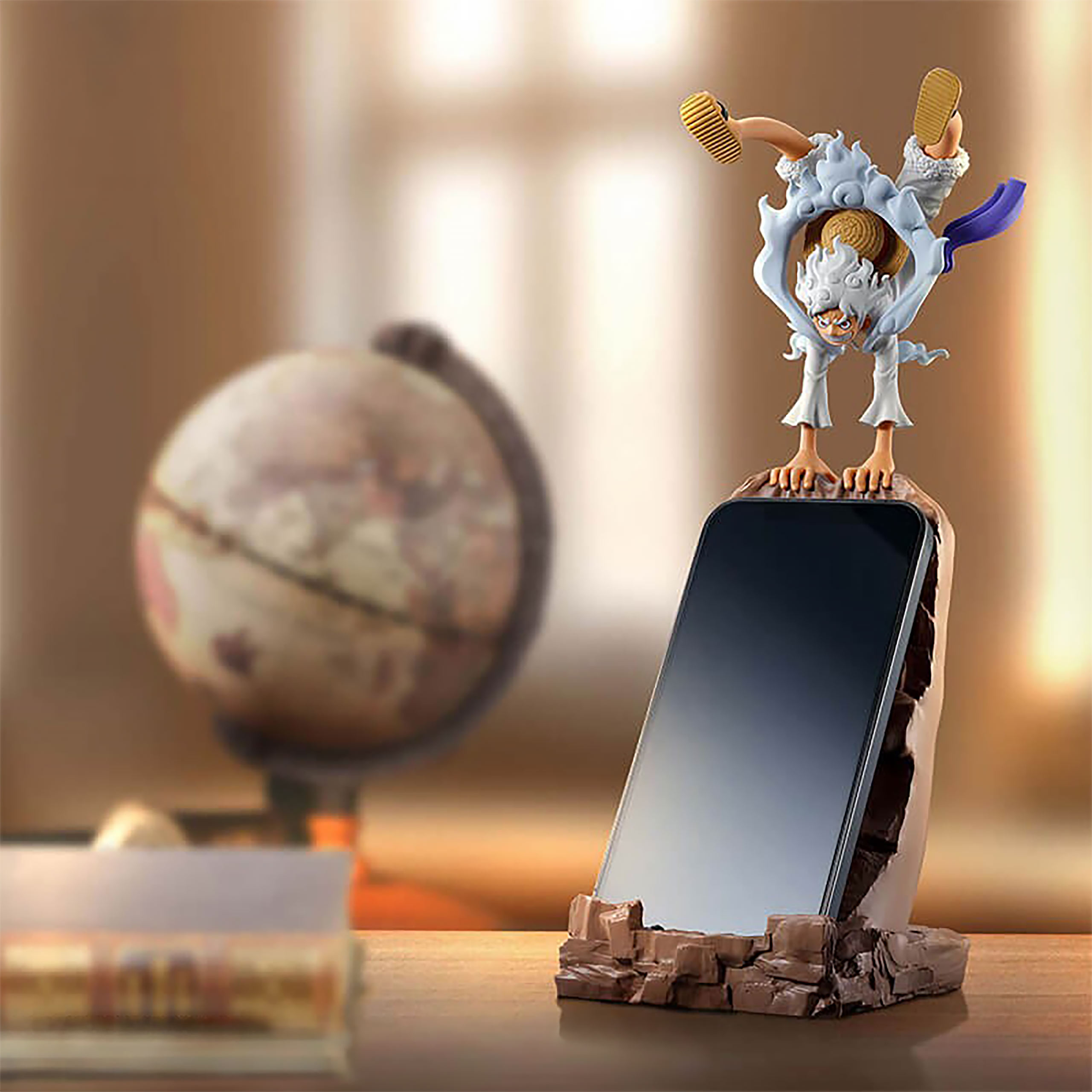 One Piece: Gear 5 - Support de téléphone figurine Monkey D. Luffy