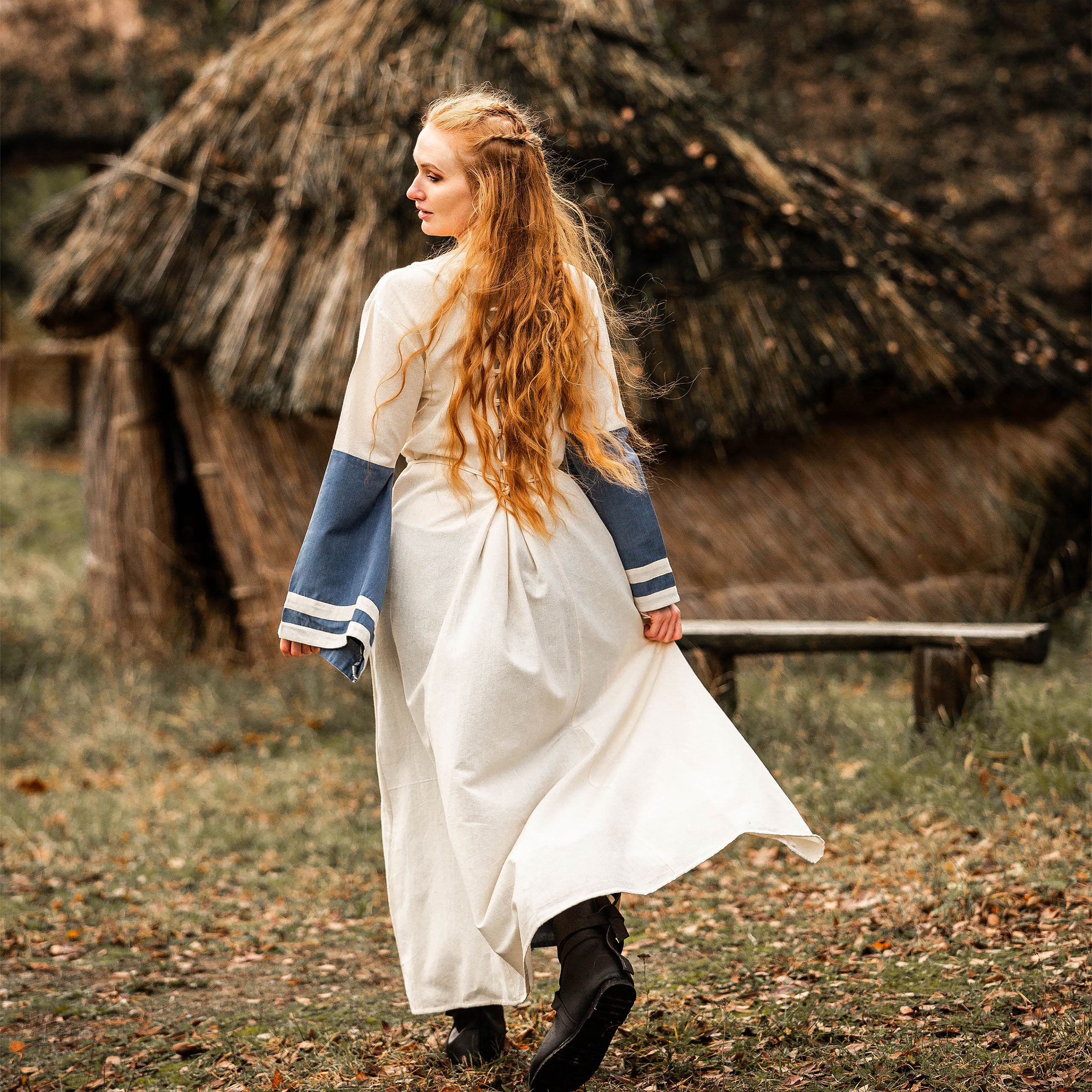 Medieval dress with trumpet sleeves blue-natural