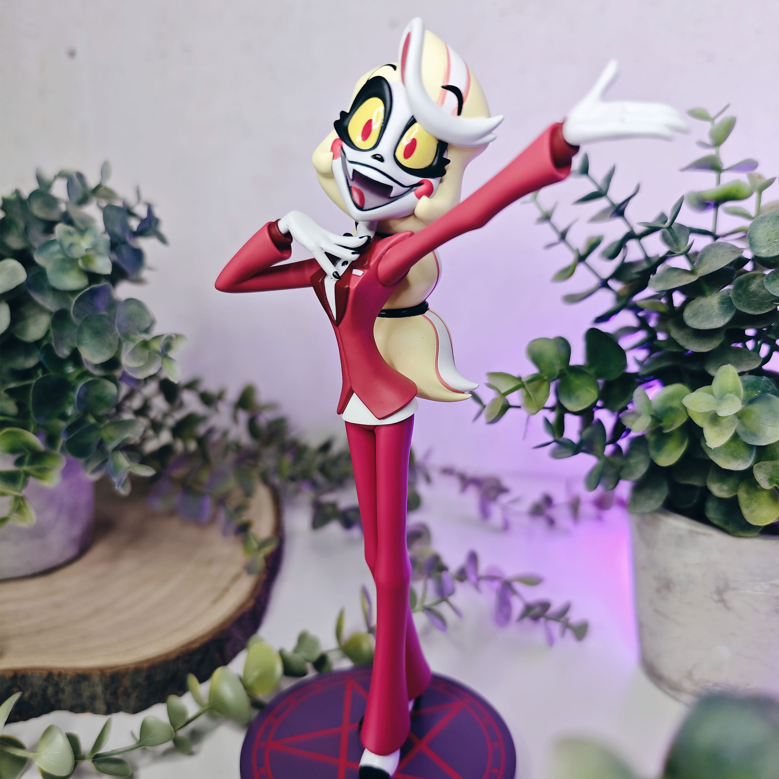 Hazbin Hotel - Charlie Statue