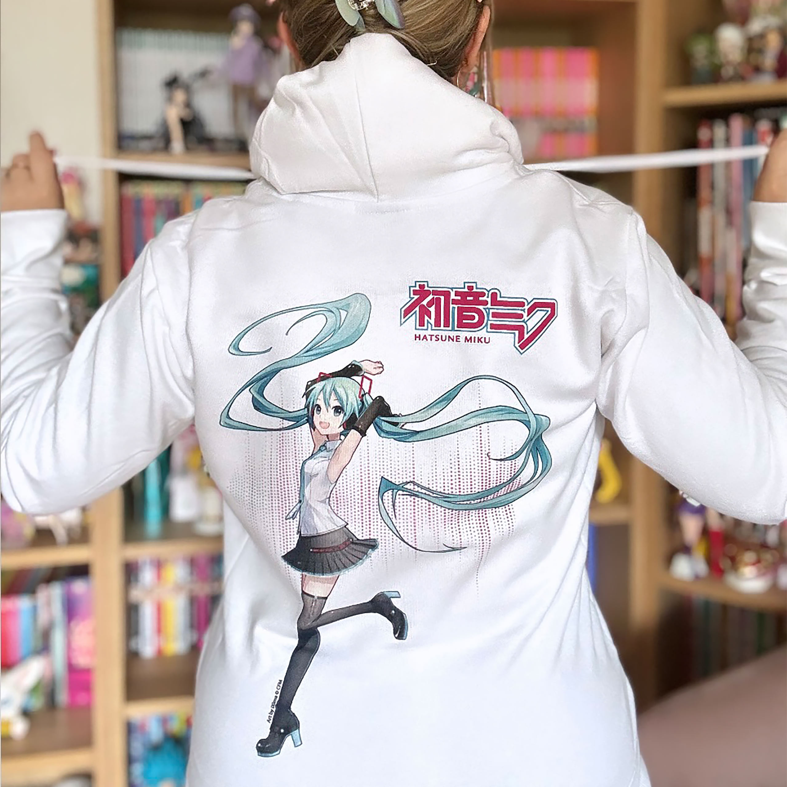 Chaqueta con capucha Hatsune Miku blanca