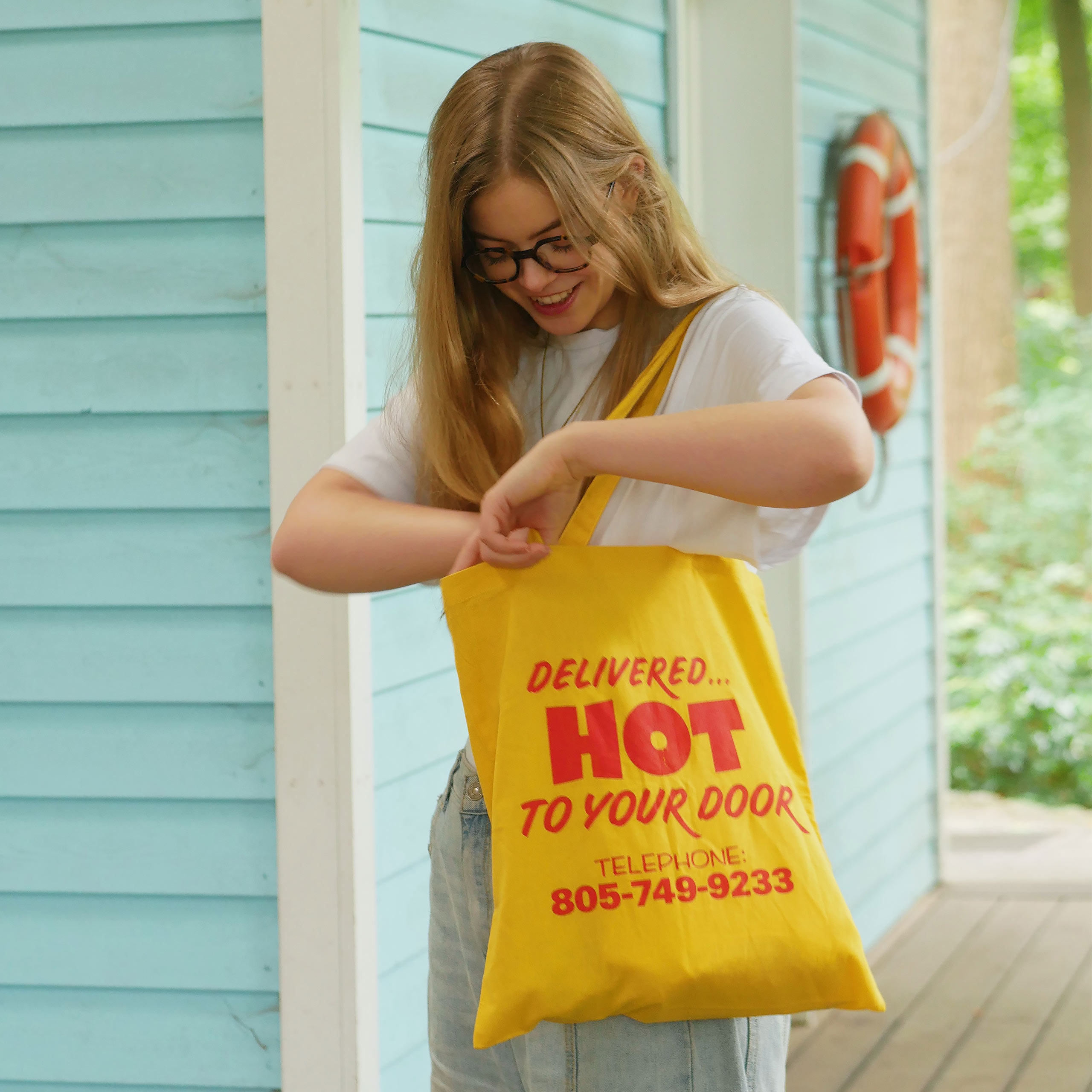 Stranger Things - Surfer Boy Pizza Tote bag