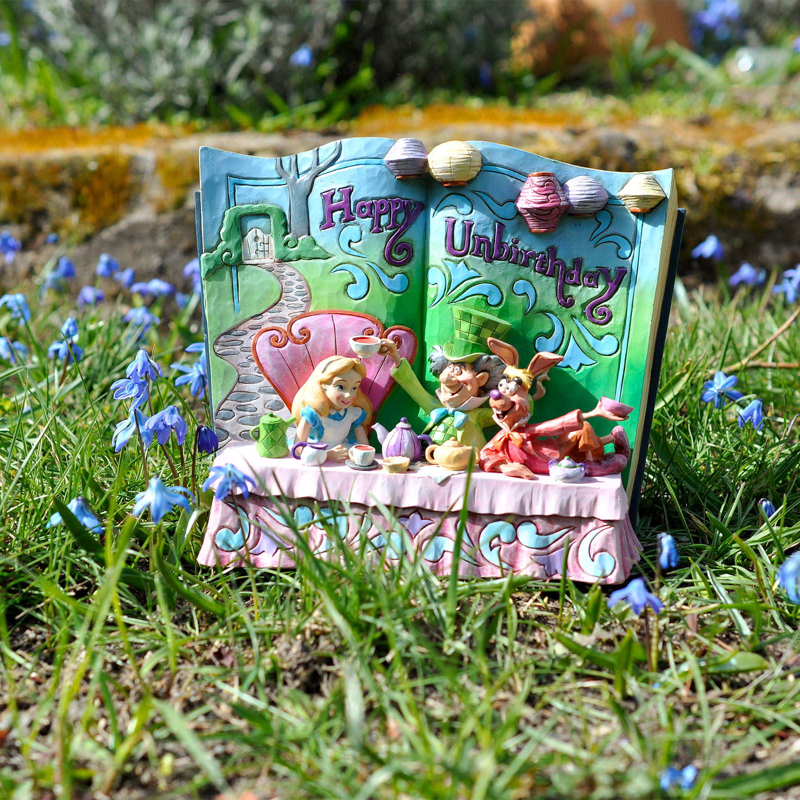 Alice in Wonderland - Happy Unbirthday Storybook Figure