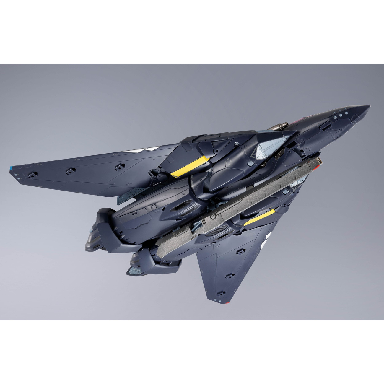 Macross 7 Figura de acción DX Chogokin VF-17S Nightmare