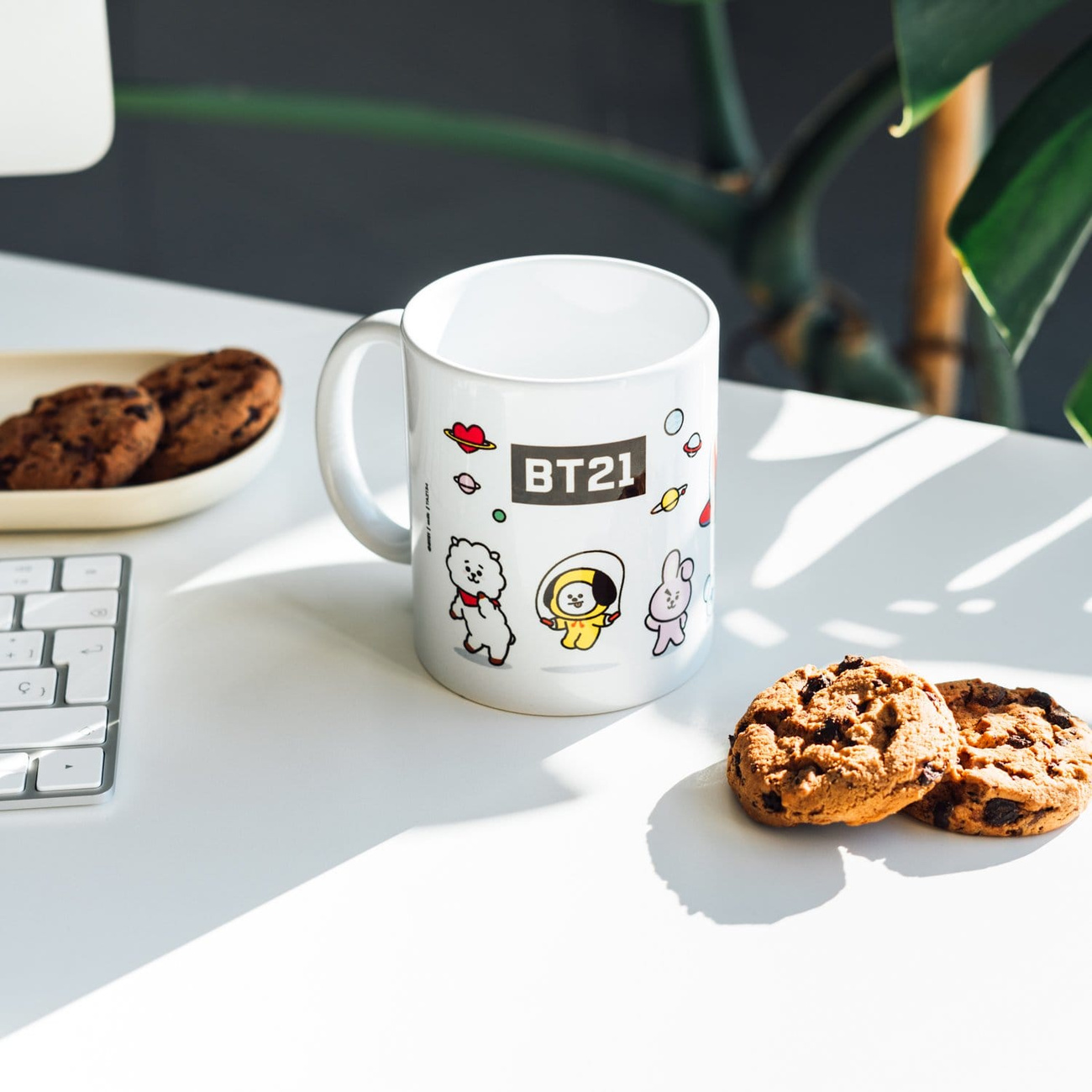 BT21 Tasse Universtar 350 ml