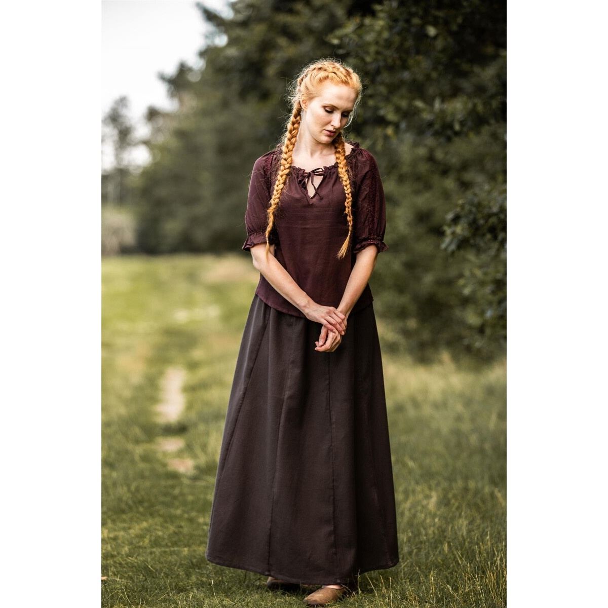 Średniowieczna bluzka z krótkim rękawem Sandra ciemnobrązowa