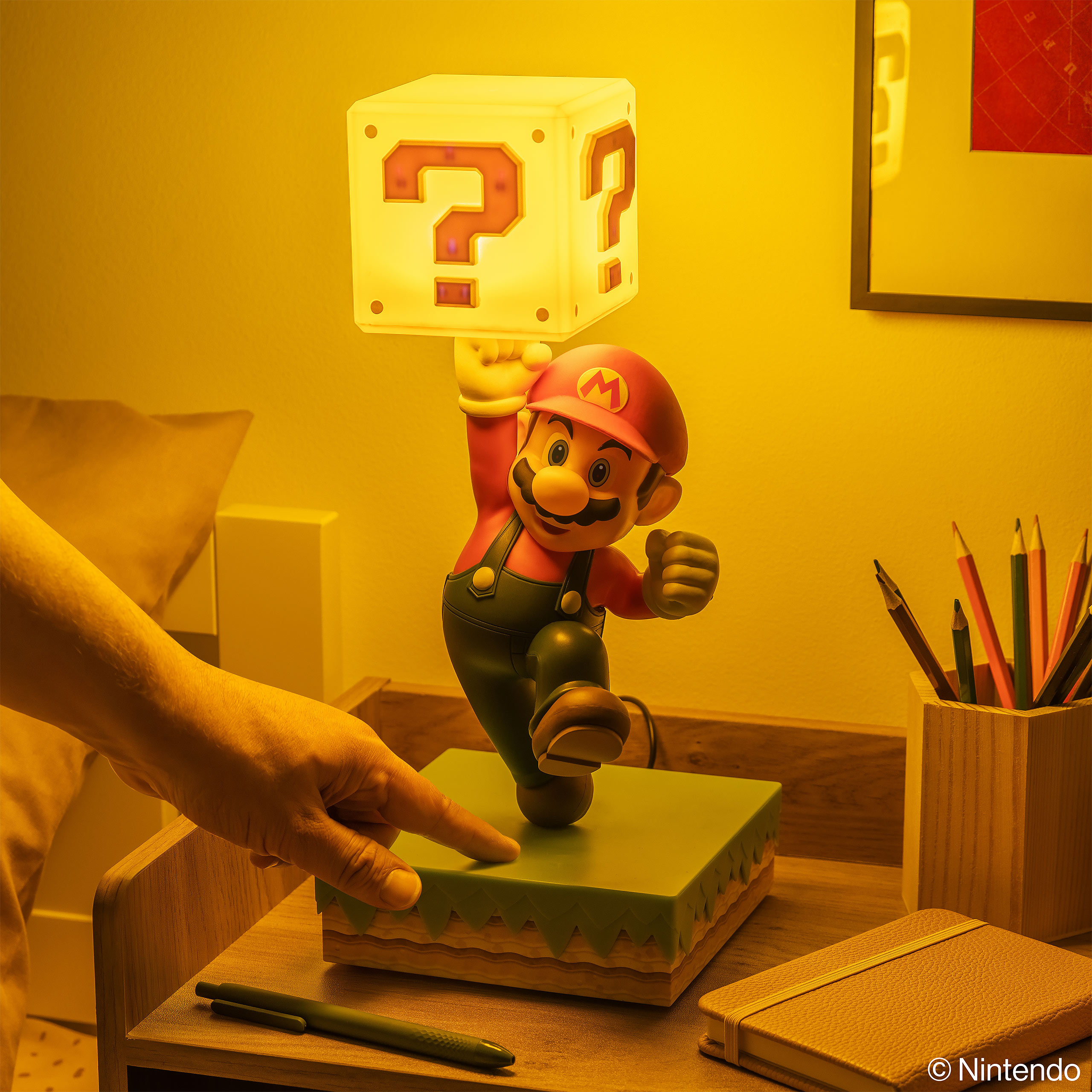 Super Mario - Diorama Table Lamp