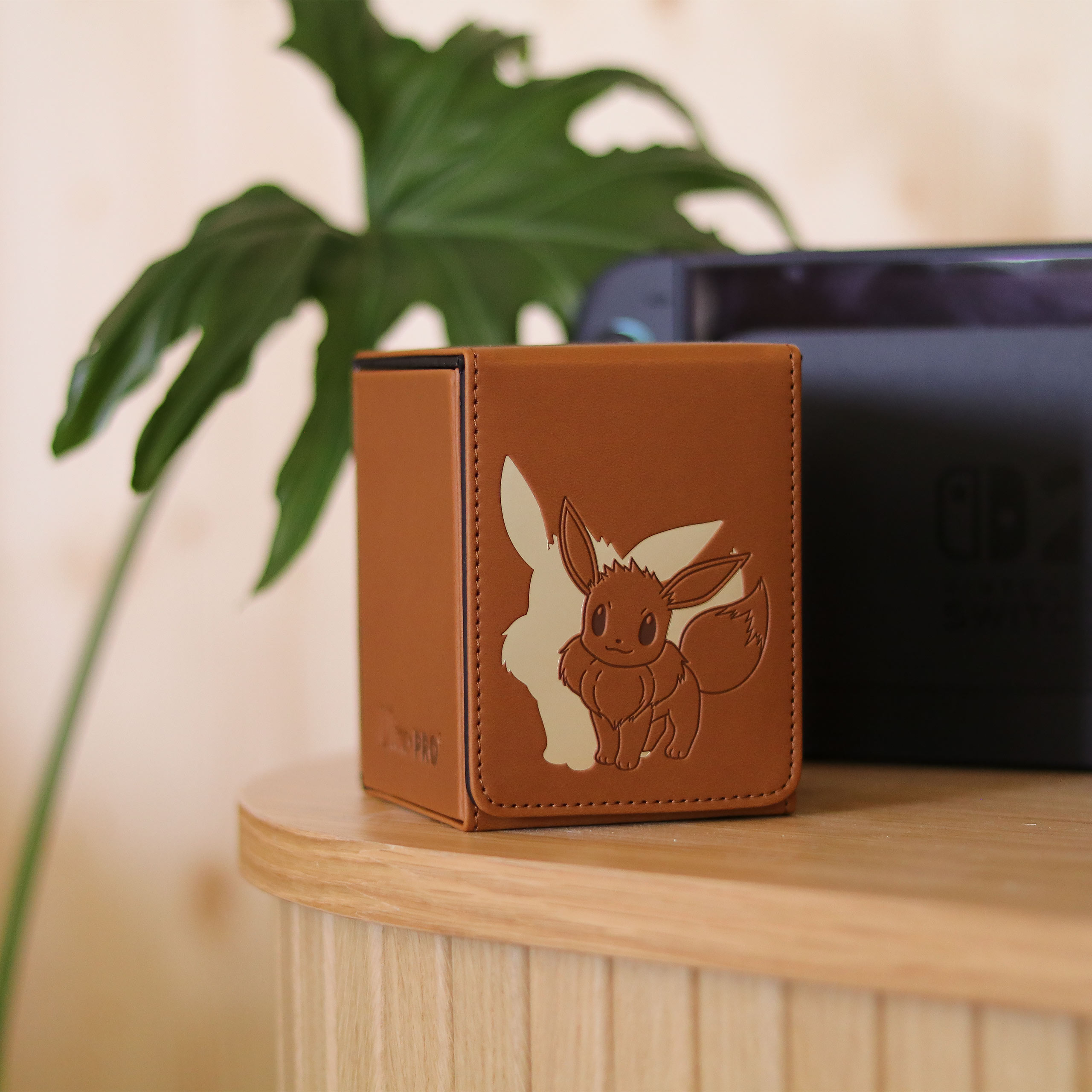 Pokemon - Ultra Pro: Evoli Alcove Flip Kartenhüllen Box für 100 Sammelkarten