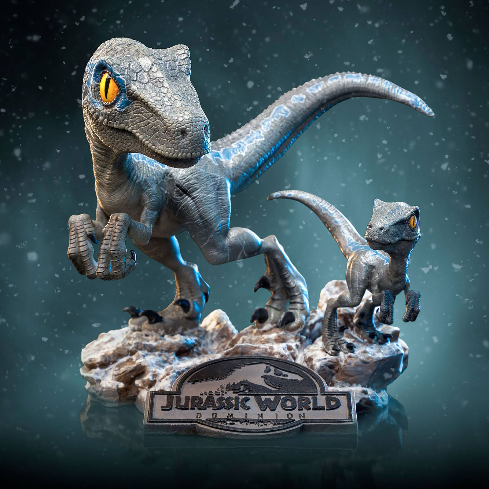 Jurassic World - Blue and Beta Diorama Figur