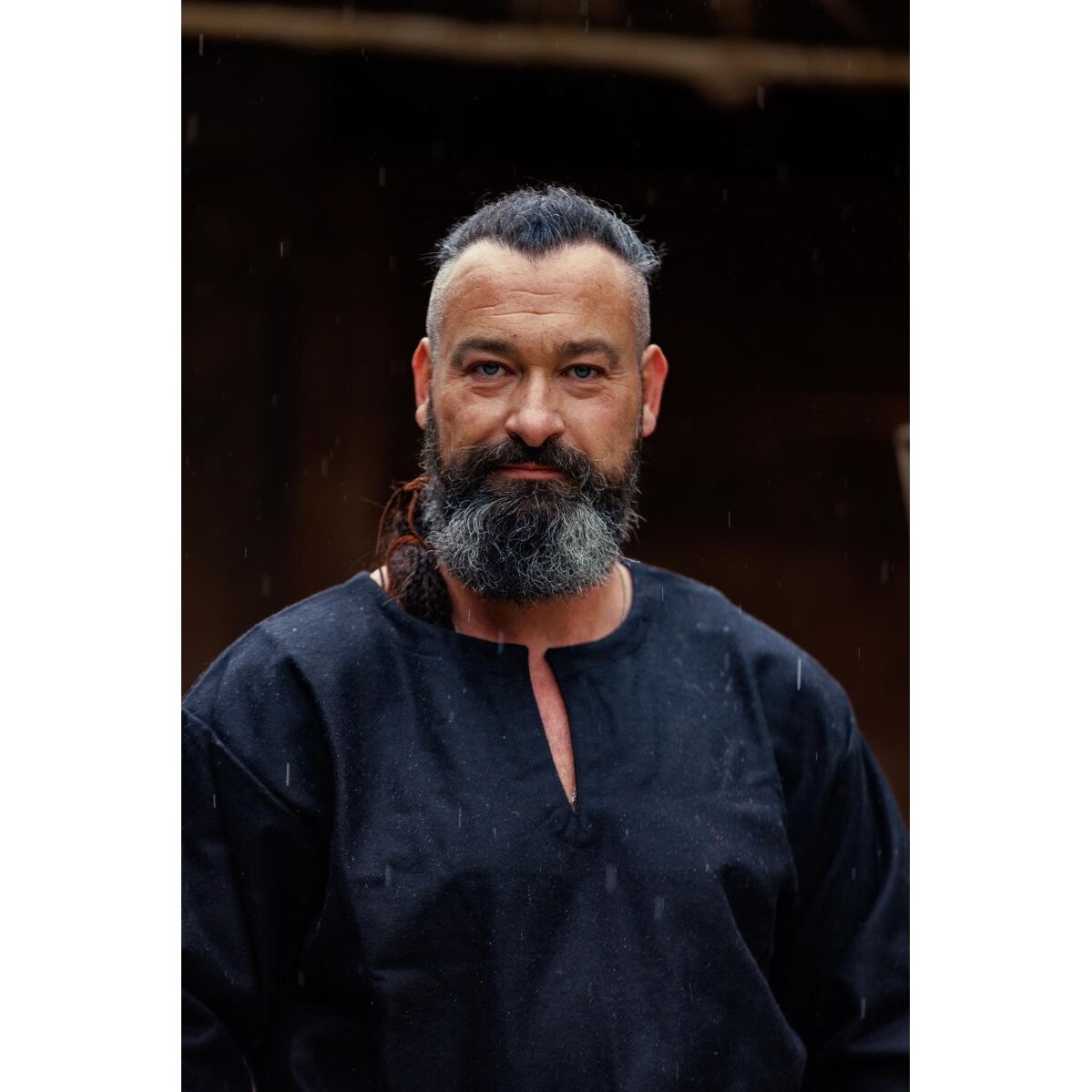 Średniowieczna wełniana tunika wikingów Olvisson czarna