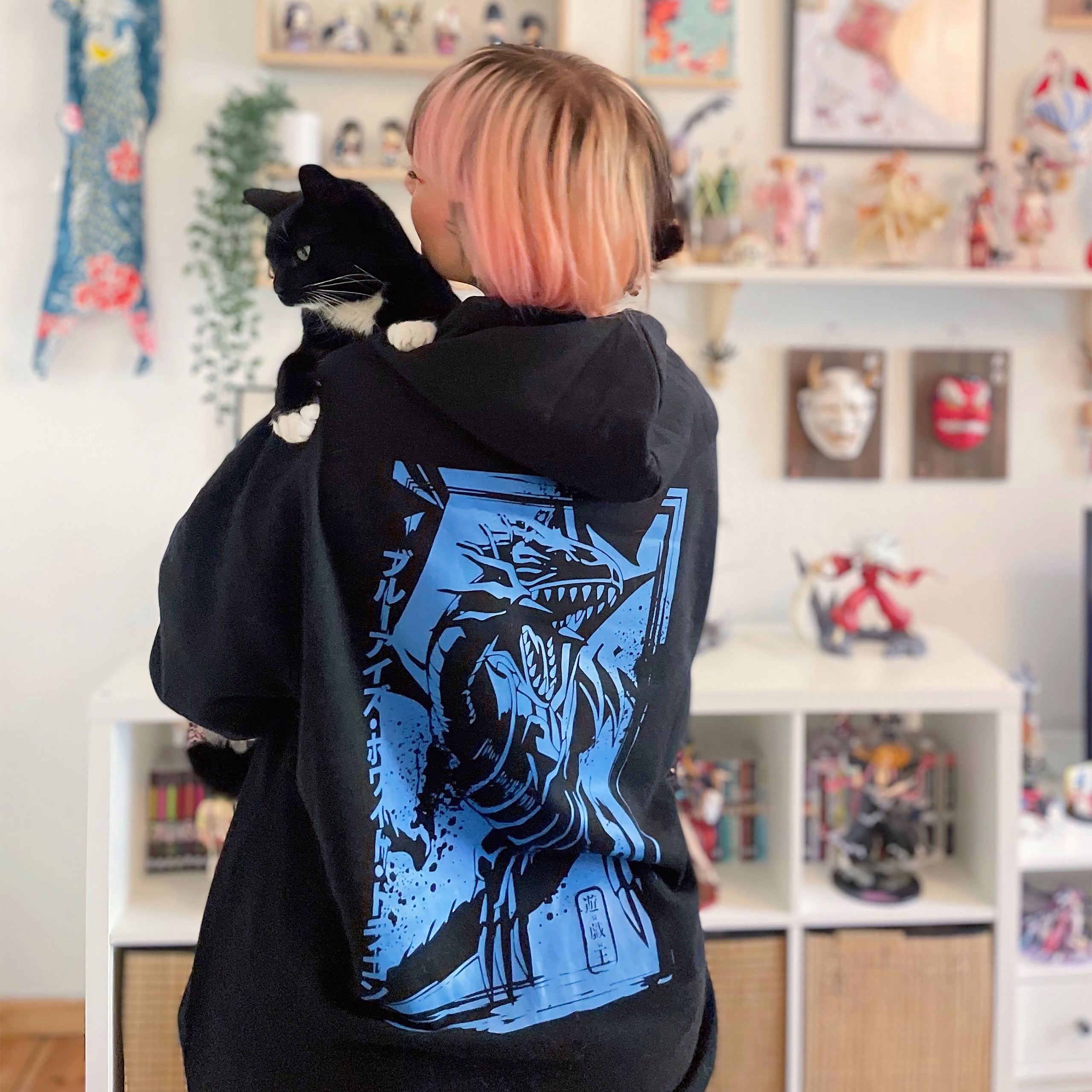 Yu-Gi-Oh! - Blauwogige Witte Draak Hoodie Zwart