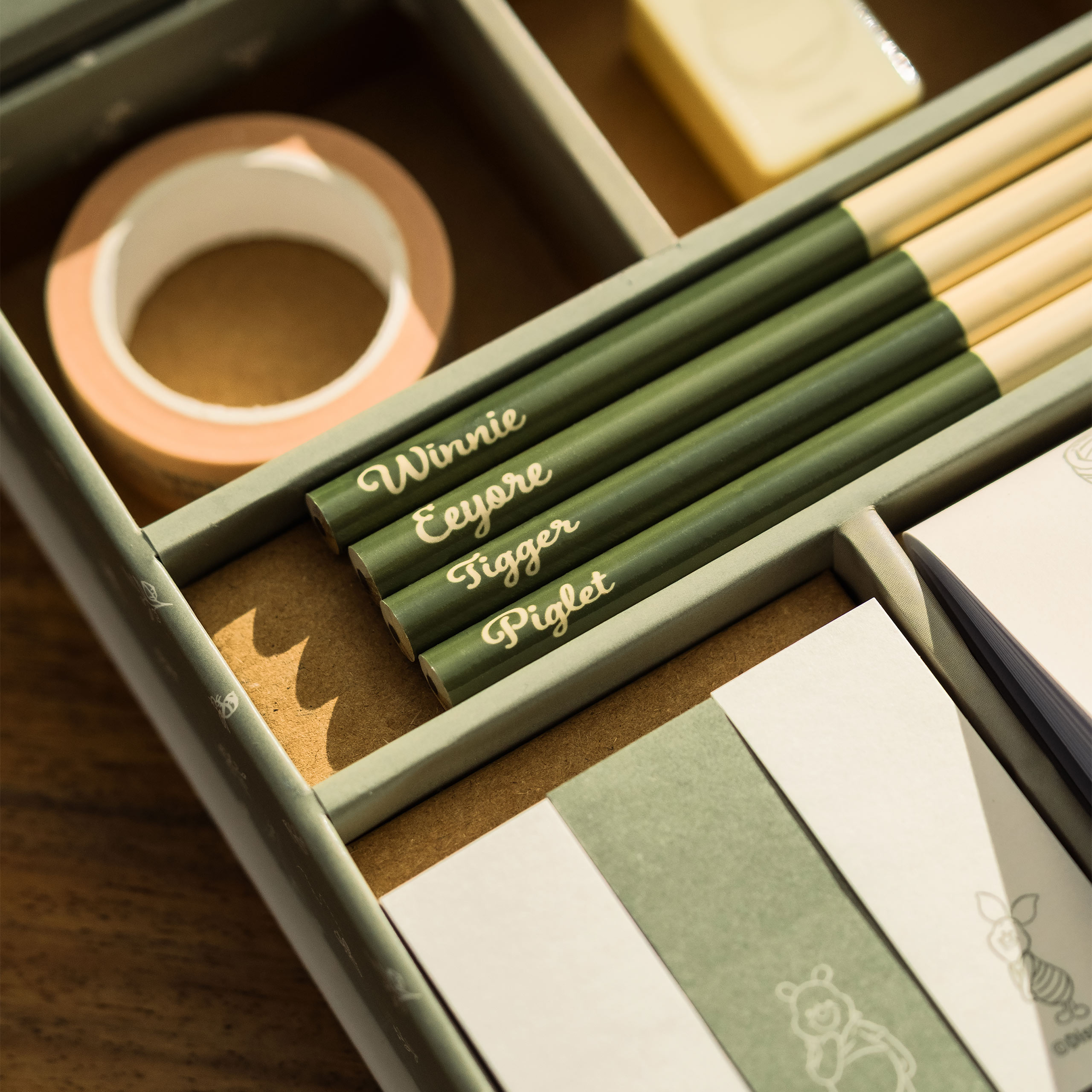 Winnie the Pooh - Friends Stationery Set