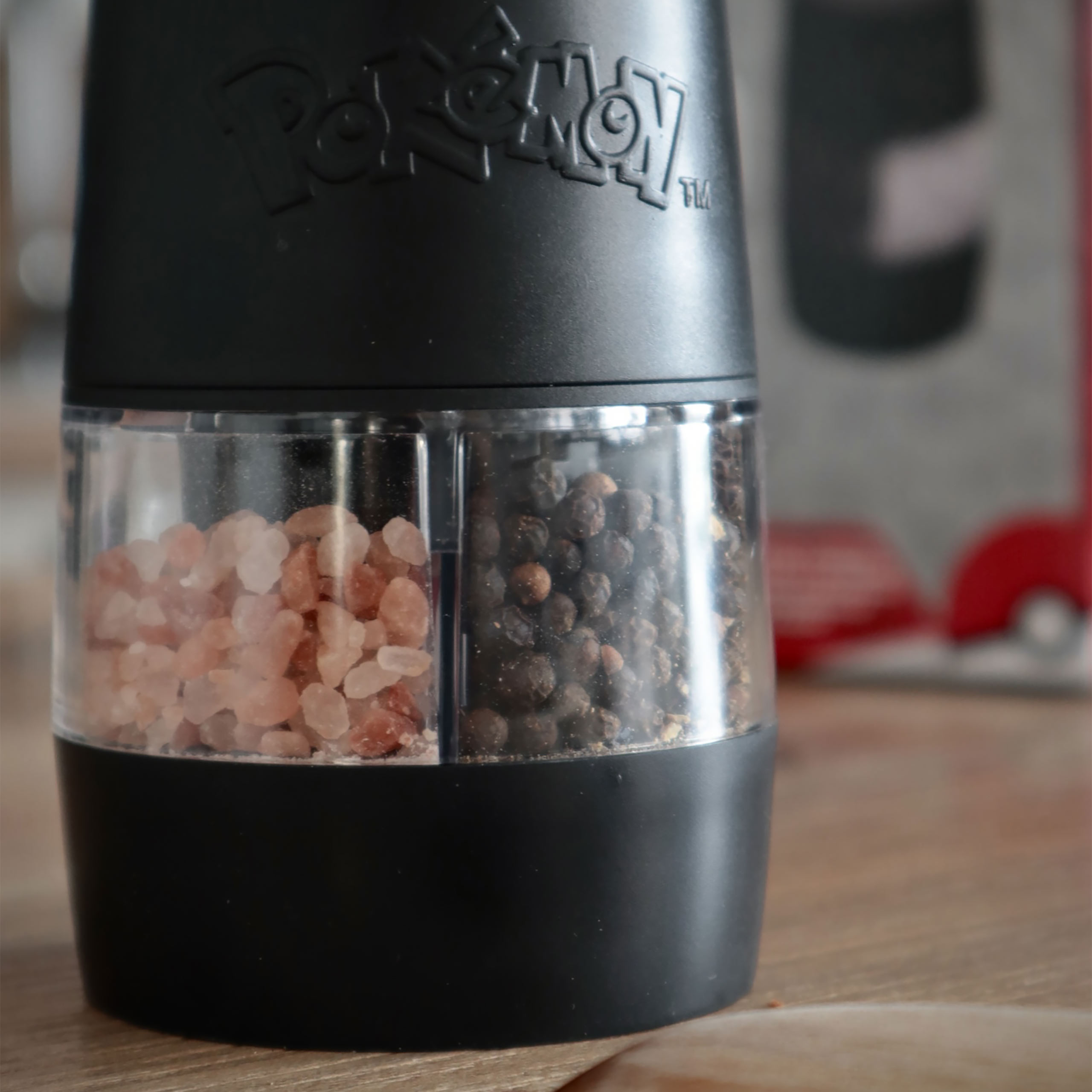 Pokémon - Poké Ball Elektrische Zout- & Pepermolen