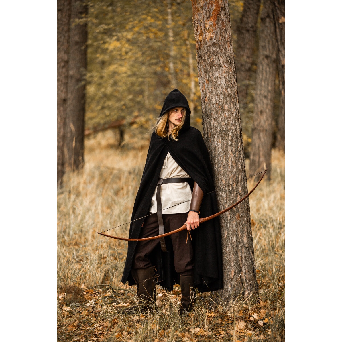 Capa medieval con capucha Thorian lana negra