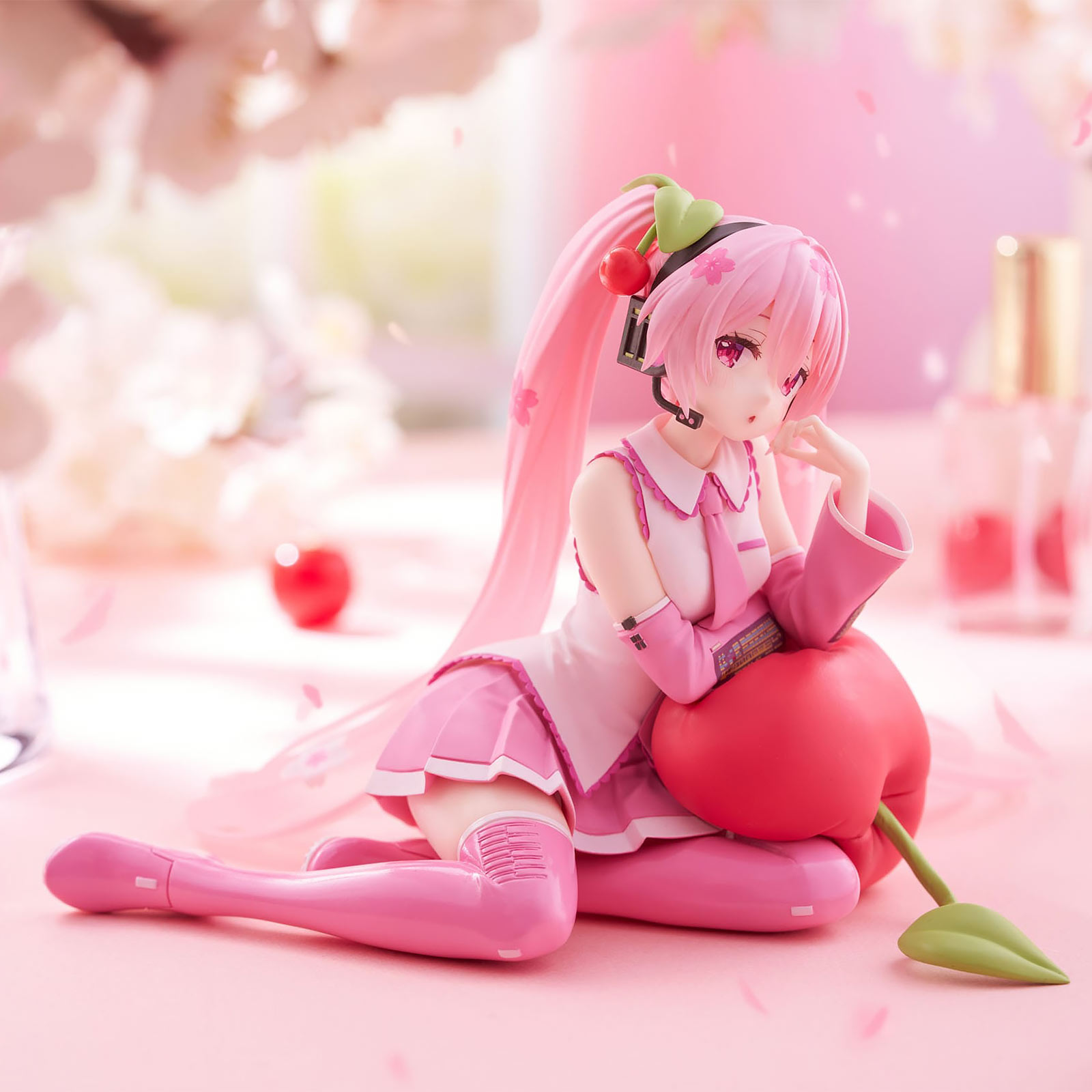 Hatsune Miku - Sakura Miku Desktop Cute Figur Cherry Cushion Version