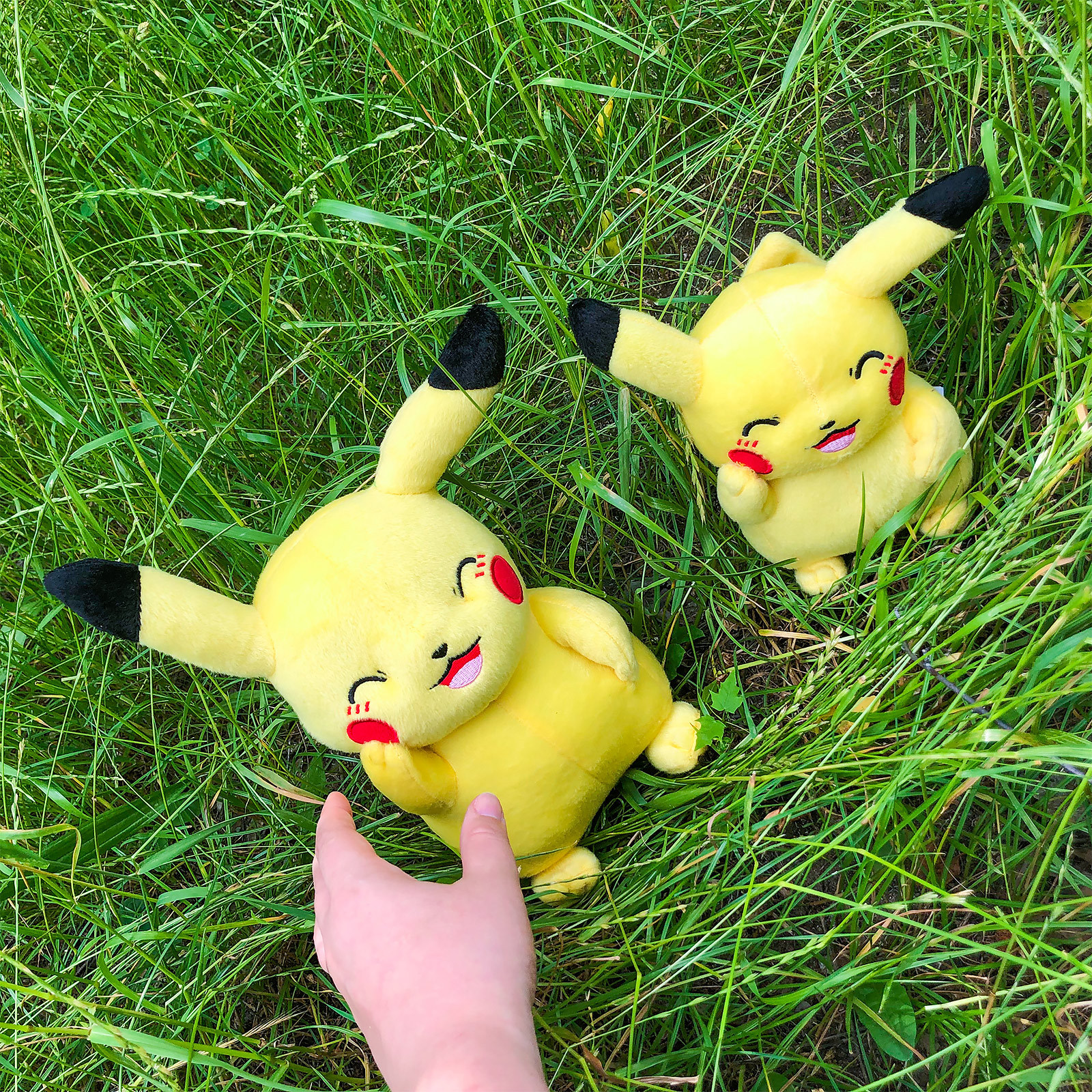 Pokemon - Pikachu Plush Figure 32 cm