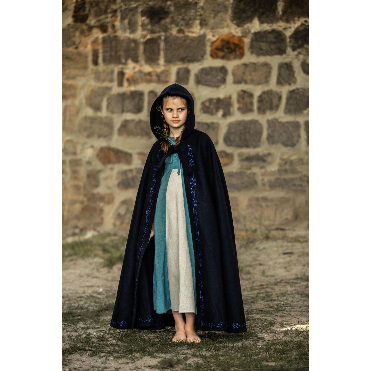 Mantello medievale in lana con ricamo per bambini