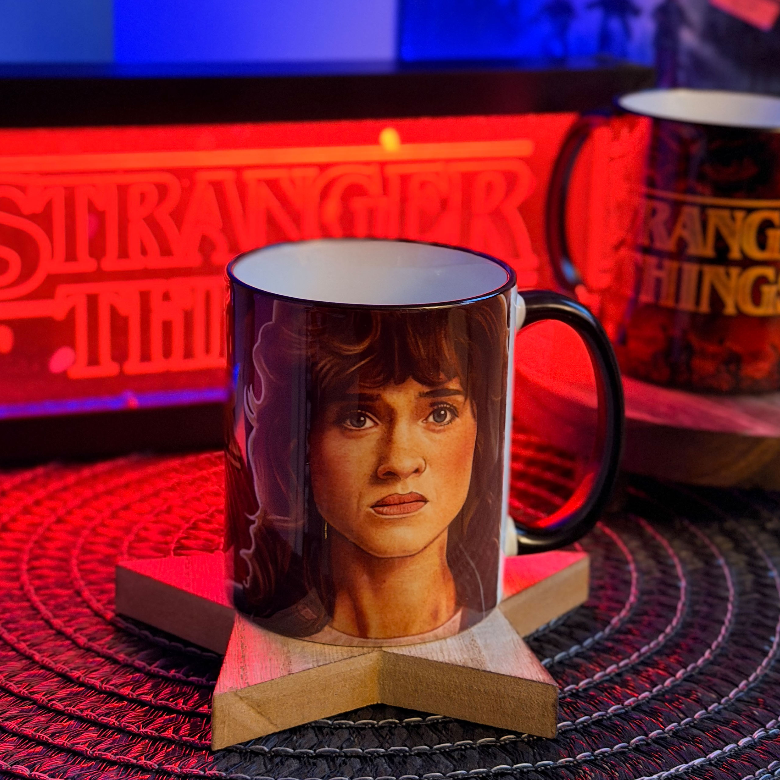 Nancy Mok - Stranger Things Finale Seizoen