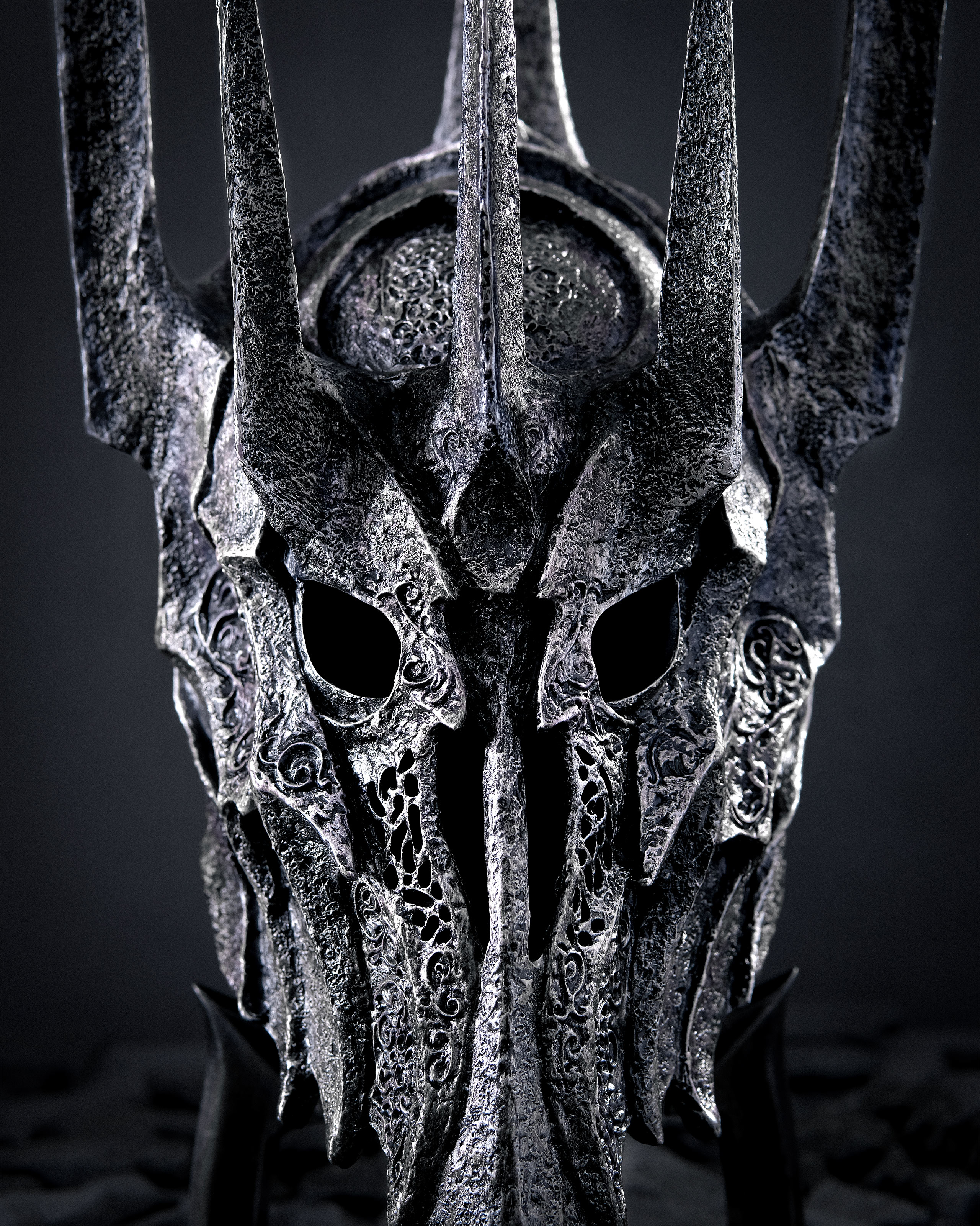 Sauron's Helmet Replica - Lord of the Rings