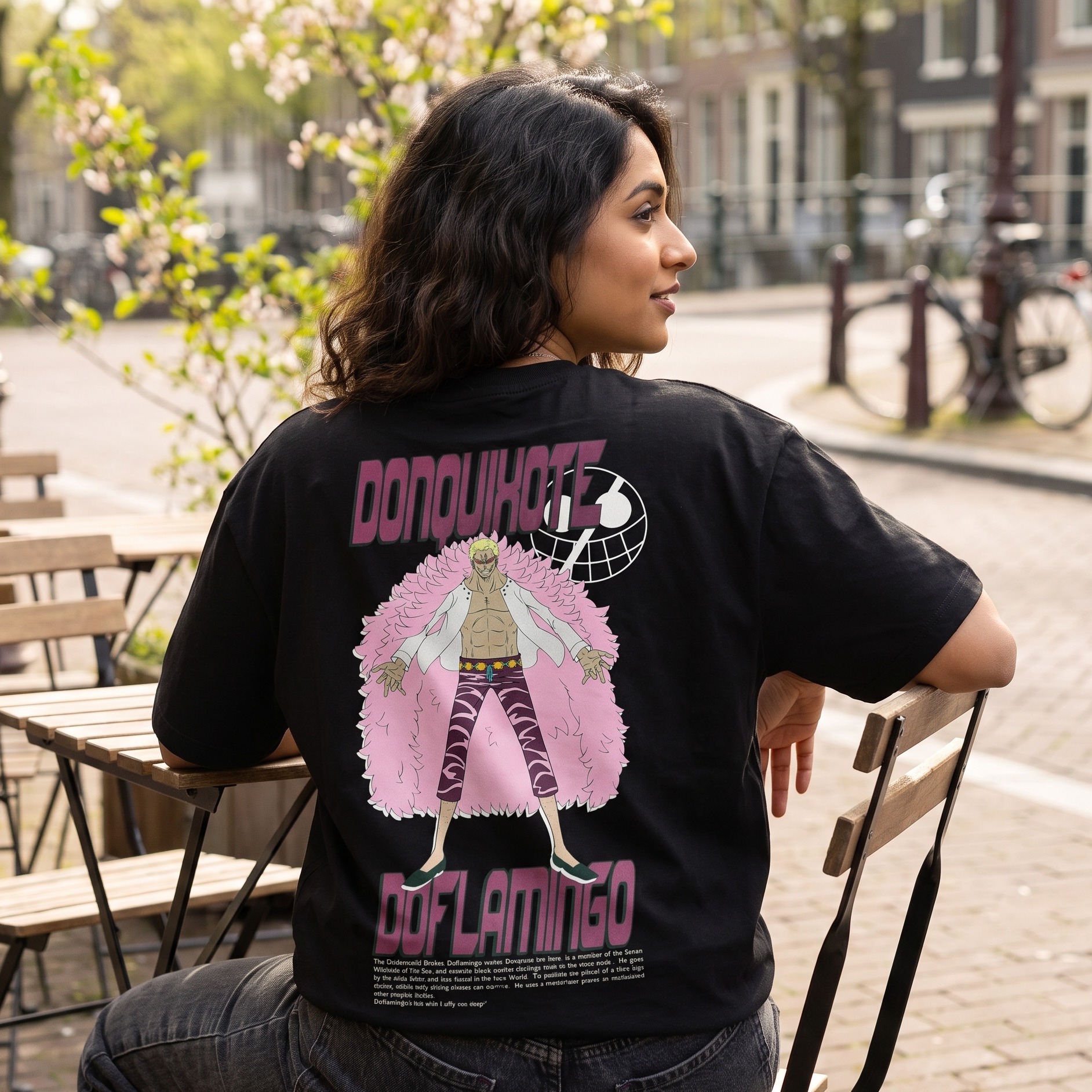 One Piece - T-shirt oversize Don Quixote Doflamingo nera