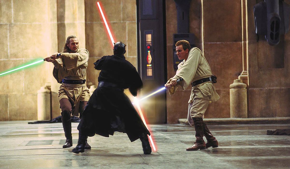 Darth Maul, Obi Wan Kenobi und Qui Gon Ginn kämpfen. Dieses Duell, bekannt als Duell der Schicksale, fand in Star Wars: Episode I Die dunkle Bedrohung statt. 