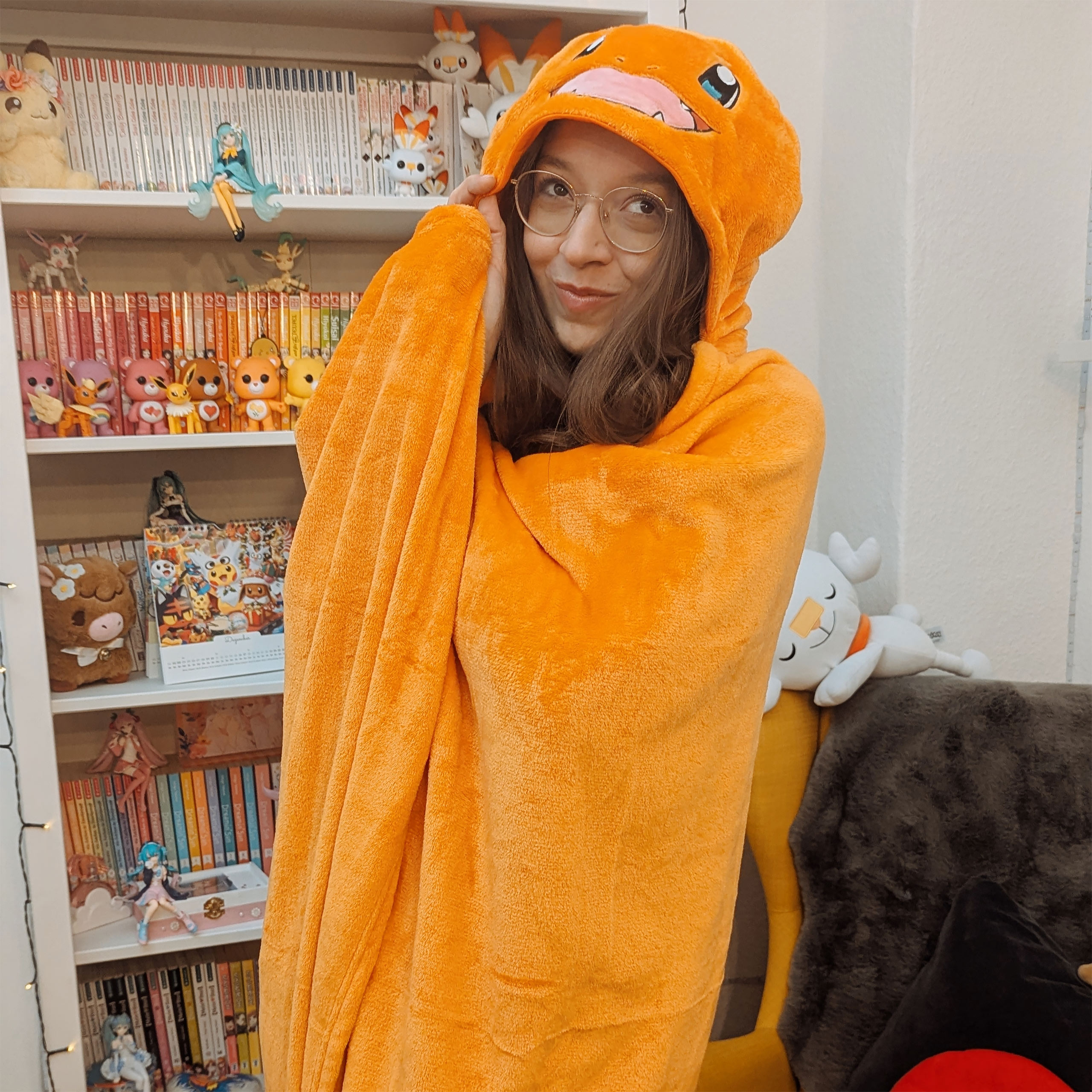 Pokemon - Charmander Hooded Blanket