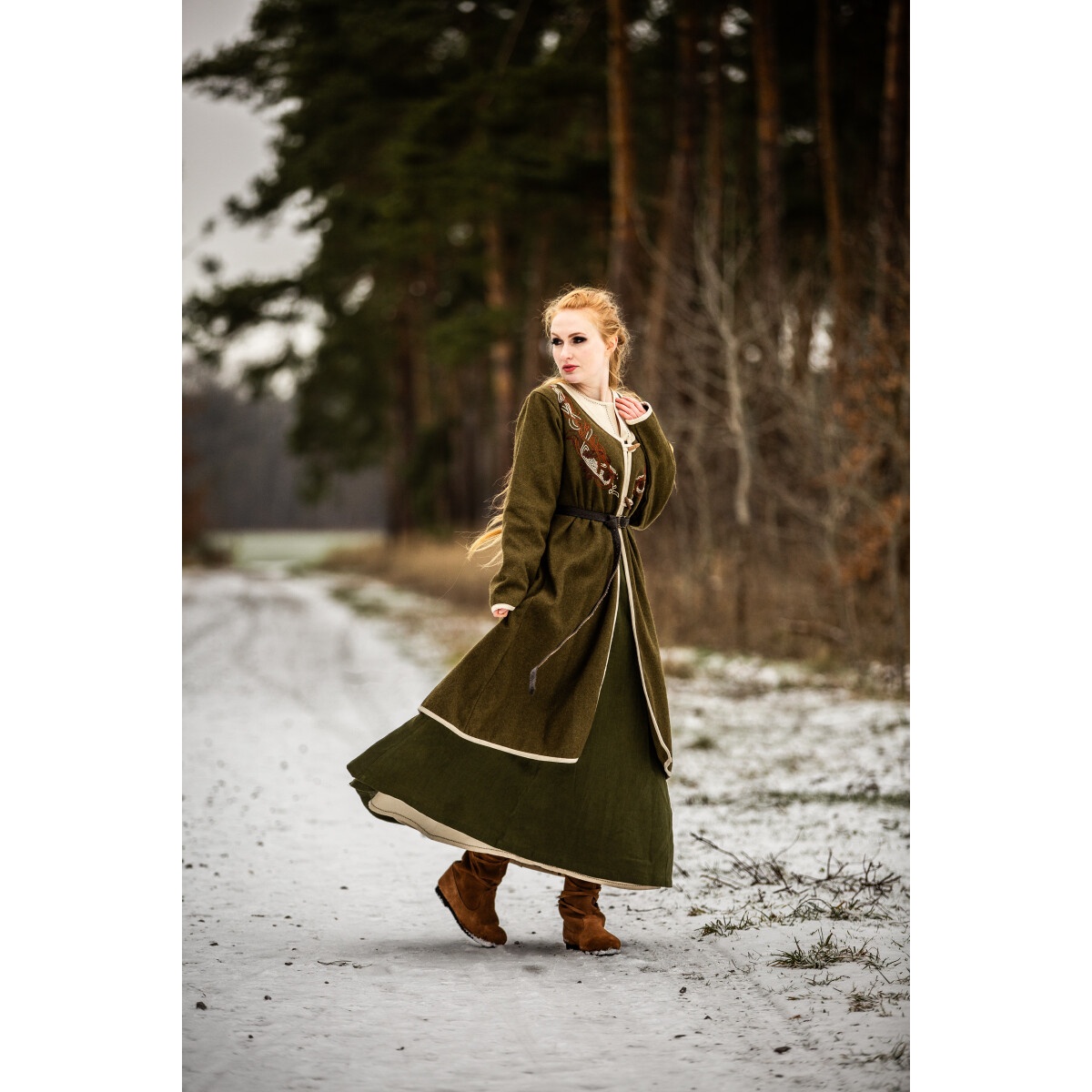 Medieval Birka Cloak Skadi green