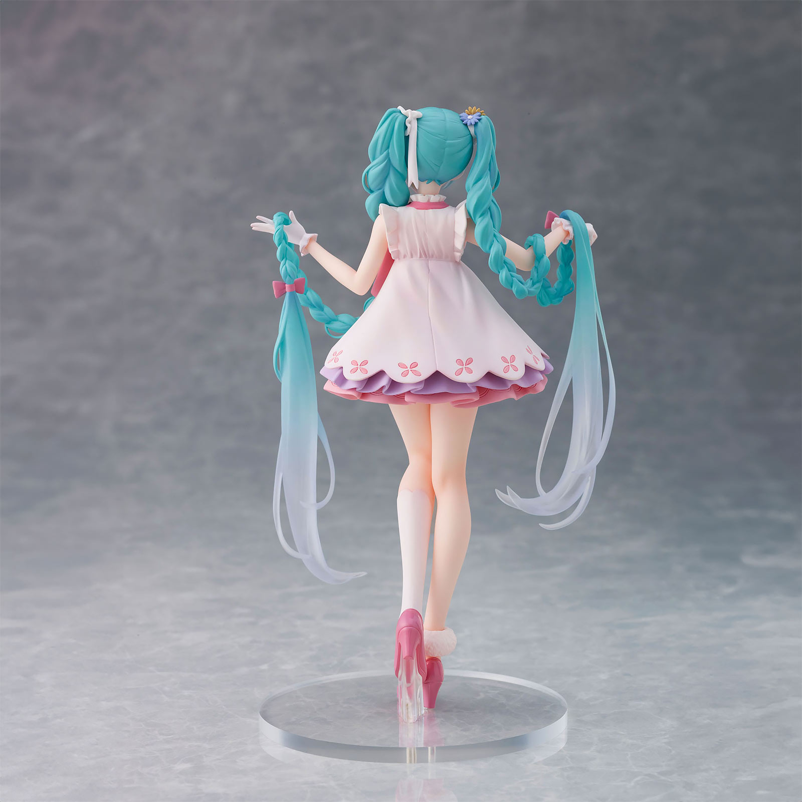 Hatsune Miku - Figura Miku Wonderland Versión Rapunzel