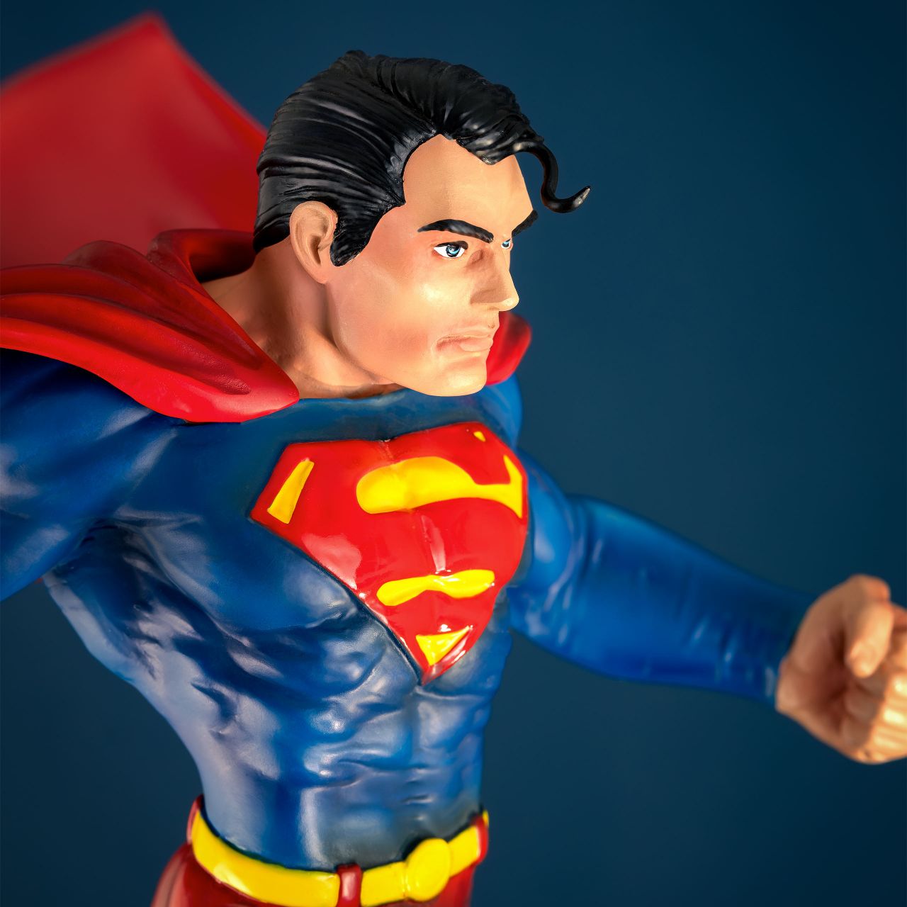 Superman Comic Statue | Elbenwald