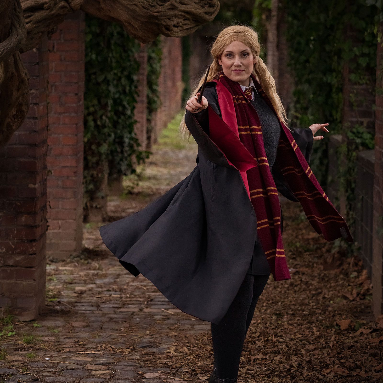 Gryffindor Robe - Harry Potter | Elbenwald