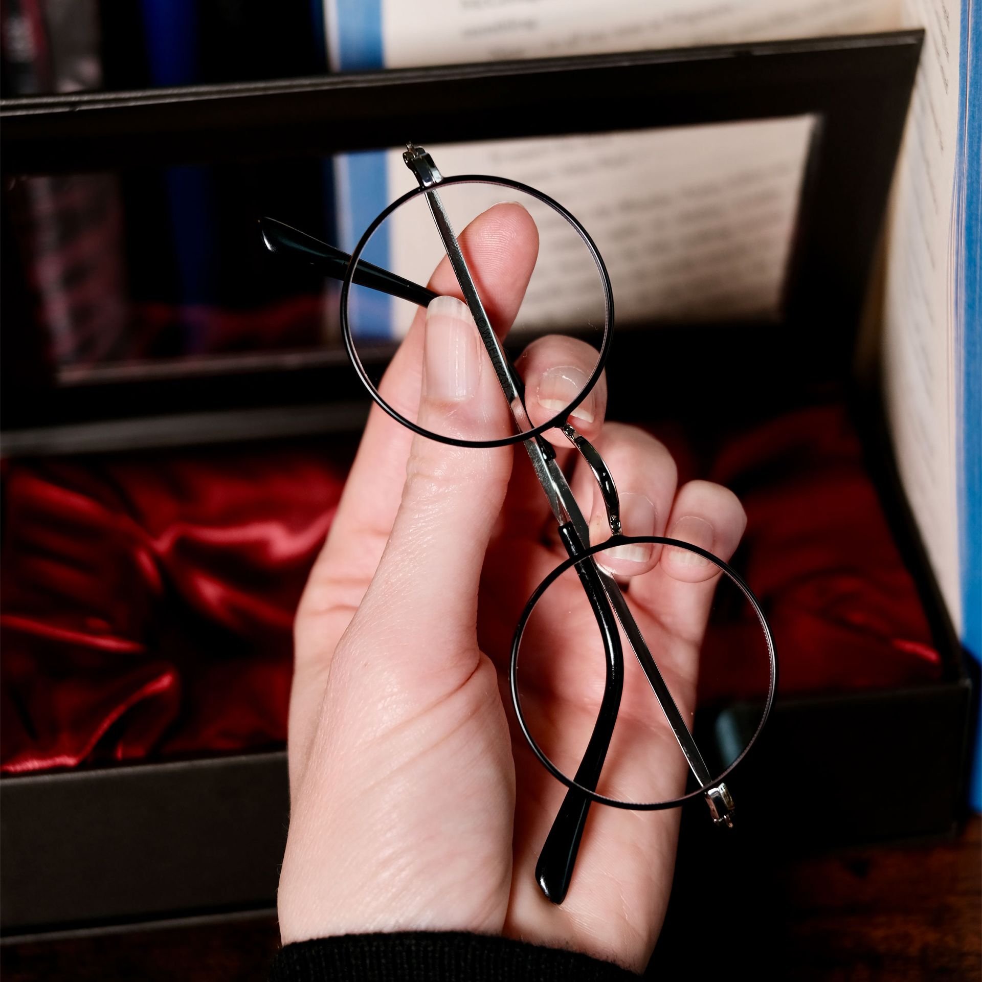 Harry Potter Brille Pin – Offiziell Lizenziert, Schwarz, Mit Blitznarbe