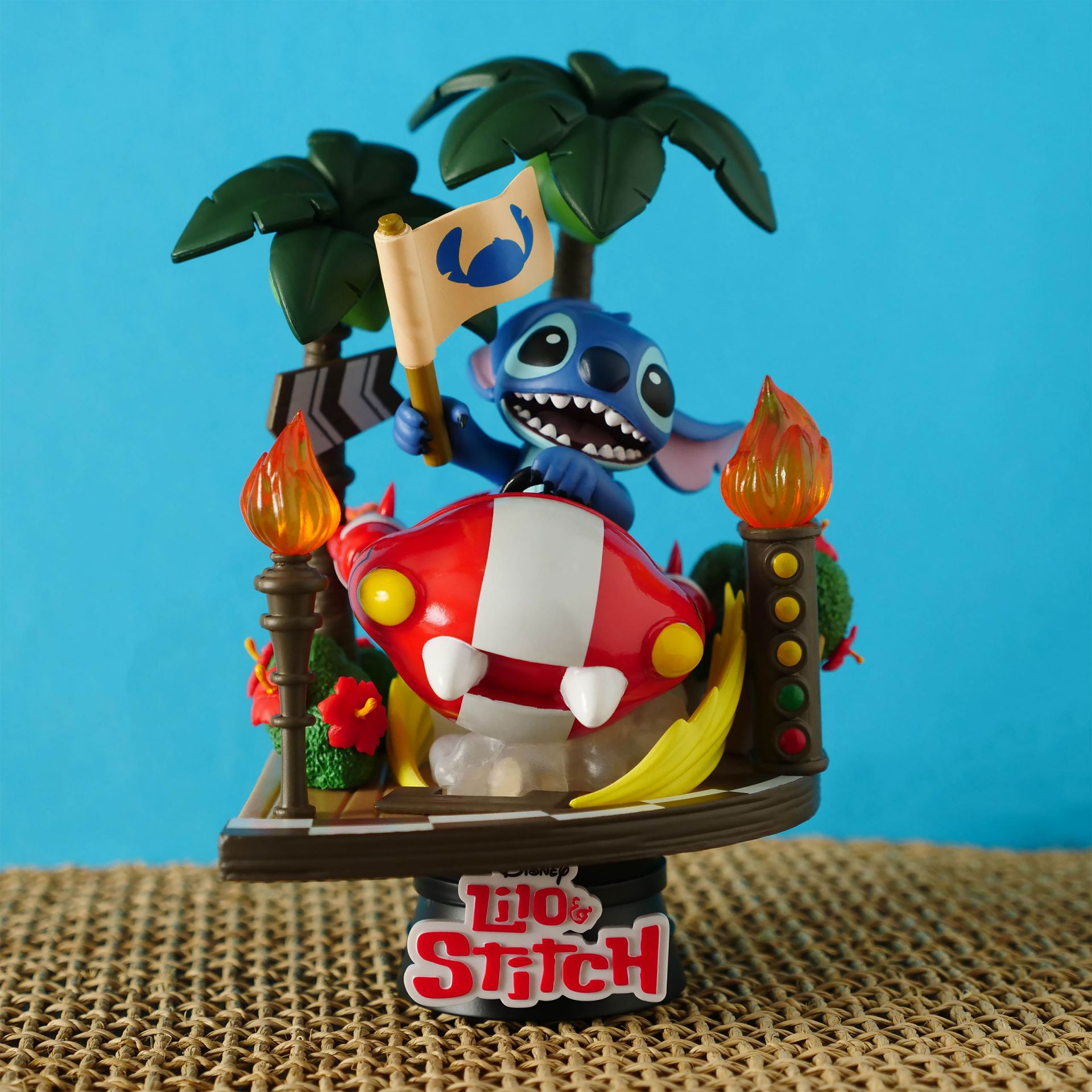 Lilo & Stitch - Racing Car D-Stage Diorama Figure | Elbenwald