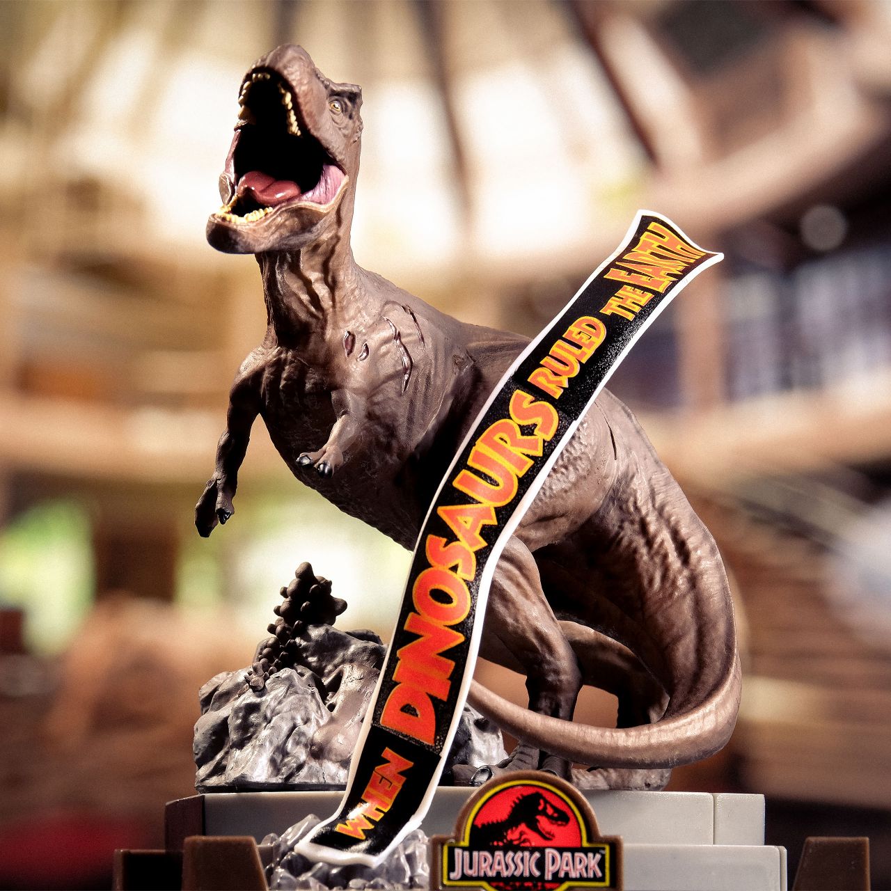 Jurassic Park - Tyrannosaurus Rex Figure | Elbenwald